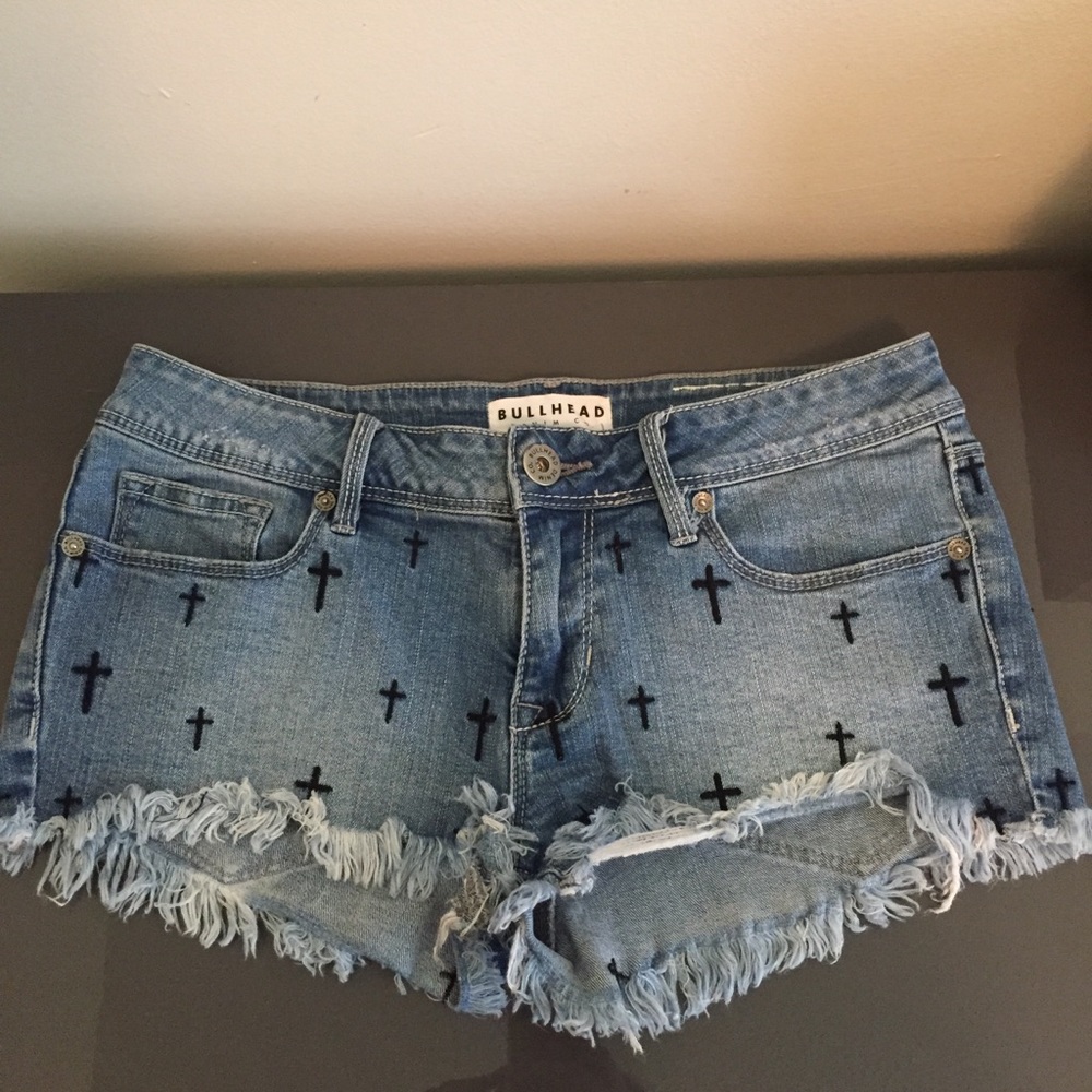 Bullhead Cross Design Denim Cut-off Shorts Sz 5